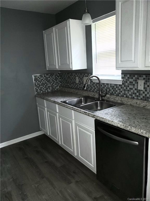 4850 Elizabeth Road Charlotte, NC 28269 - Photo 3 of 10