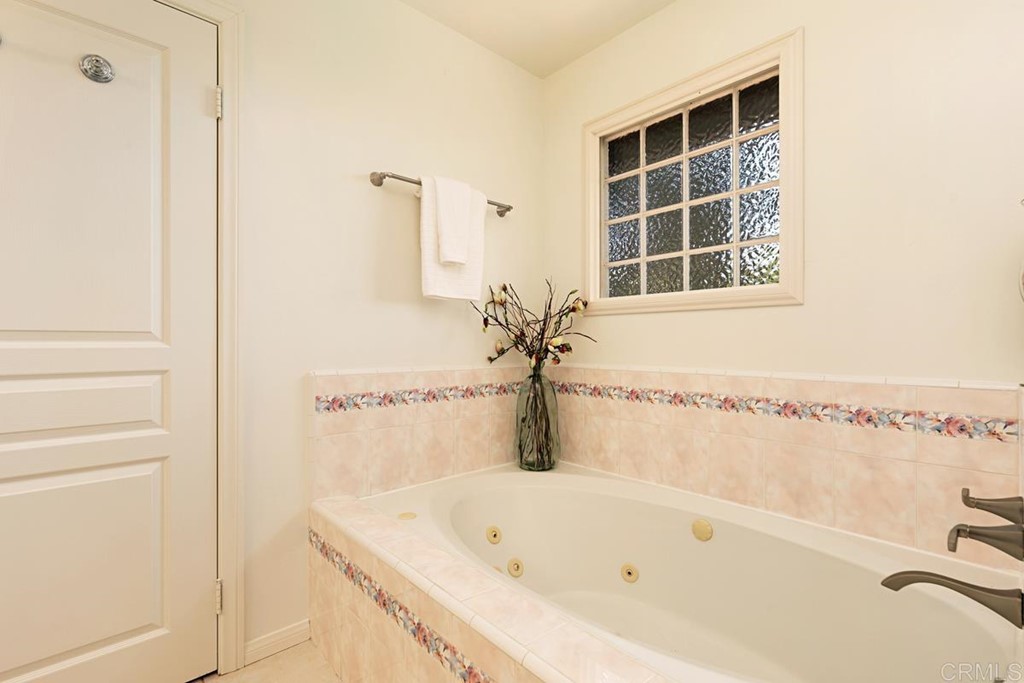 331 Camino De Las Flores Encinitas, CA 92024 - Photo 23 of 42