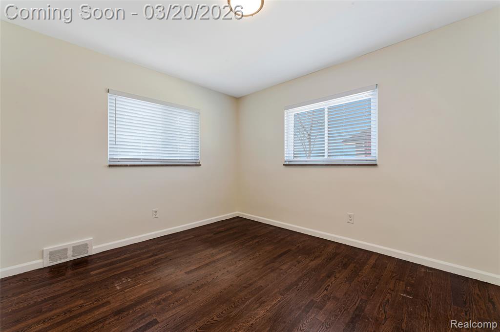 17220 West 13 Mile Road Beverly Hills, MI 48025 - Photo 21 of 35
