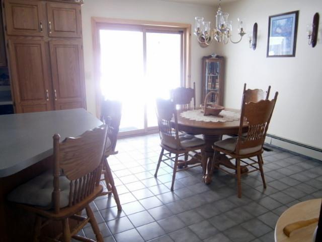 3251 Middle Road Sidney, ME 04330 - Photo 11 of 28 Dining area