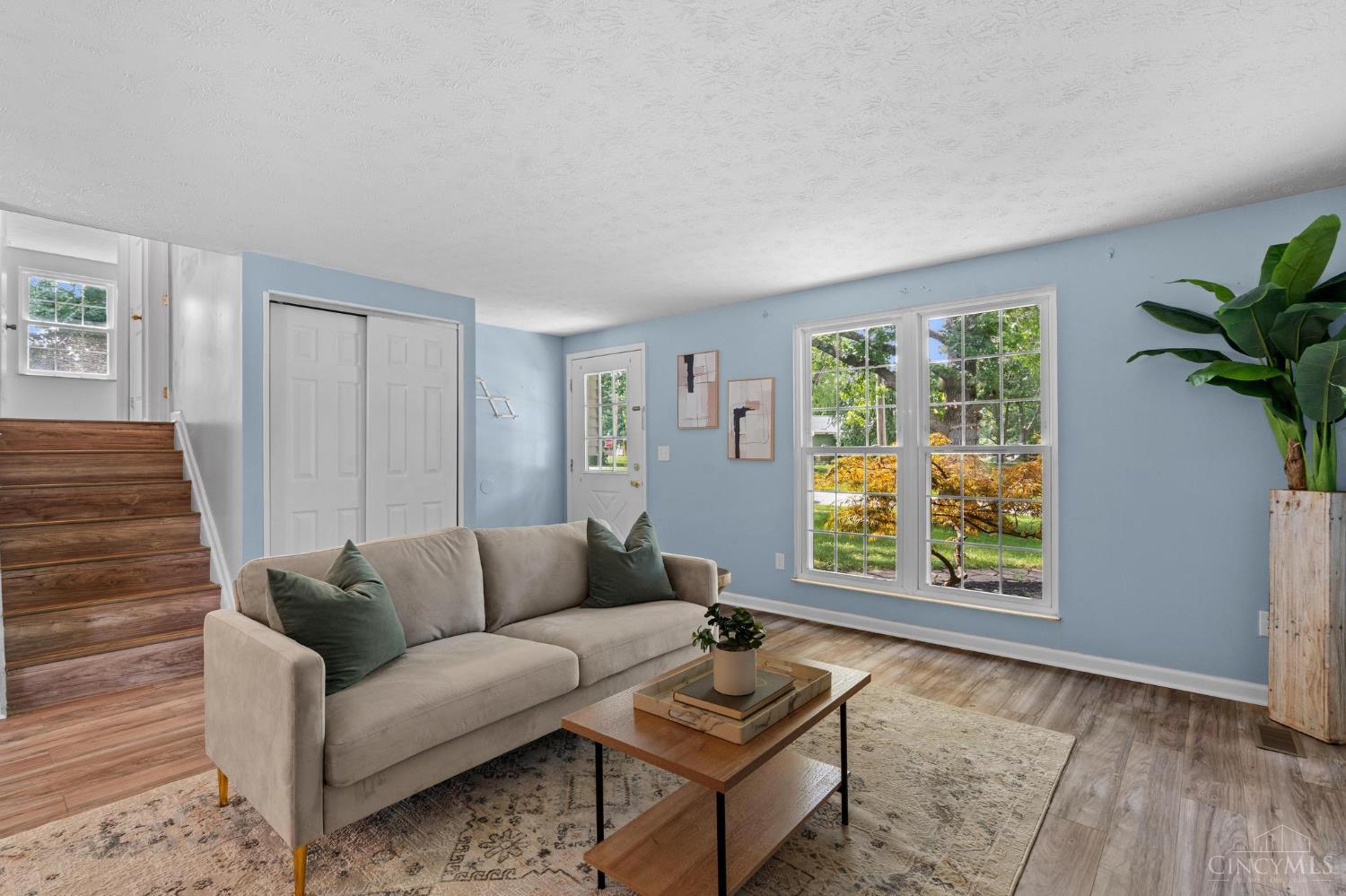 675 Woodgate Road Cincinnati, OH 45244 - Photo 7 of 38 Gallery Image 7