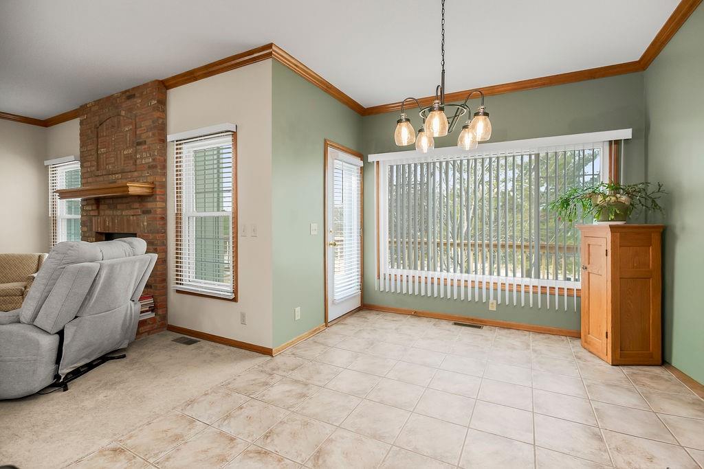 3224 South Cardinal Court Blue Springs, MO 64015 - Photo 9 of 28