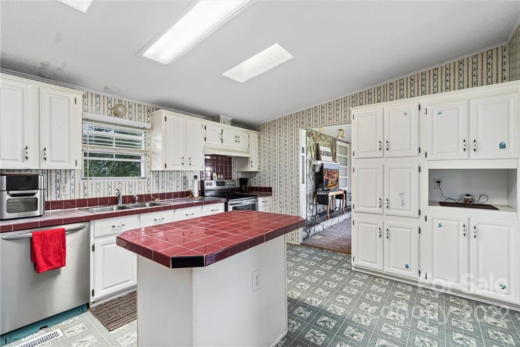 125 Cain Road Stony Point, NC 28678 - Photo 11 of 21 Gallery Image 11