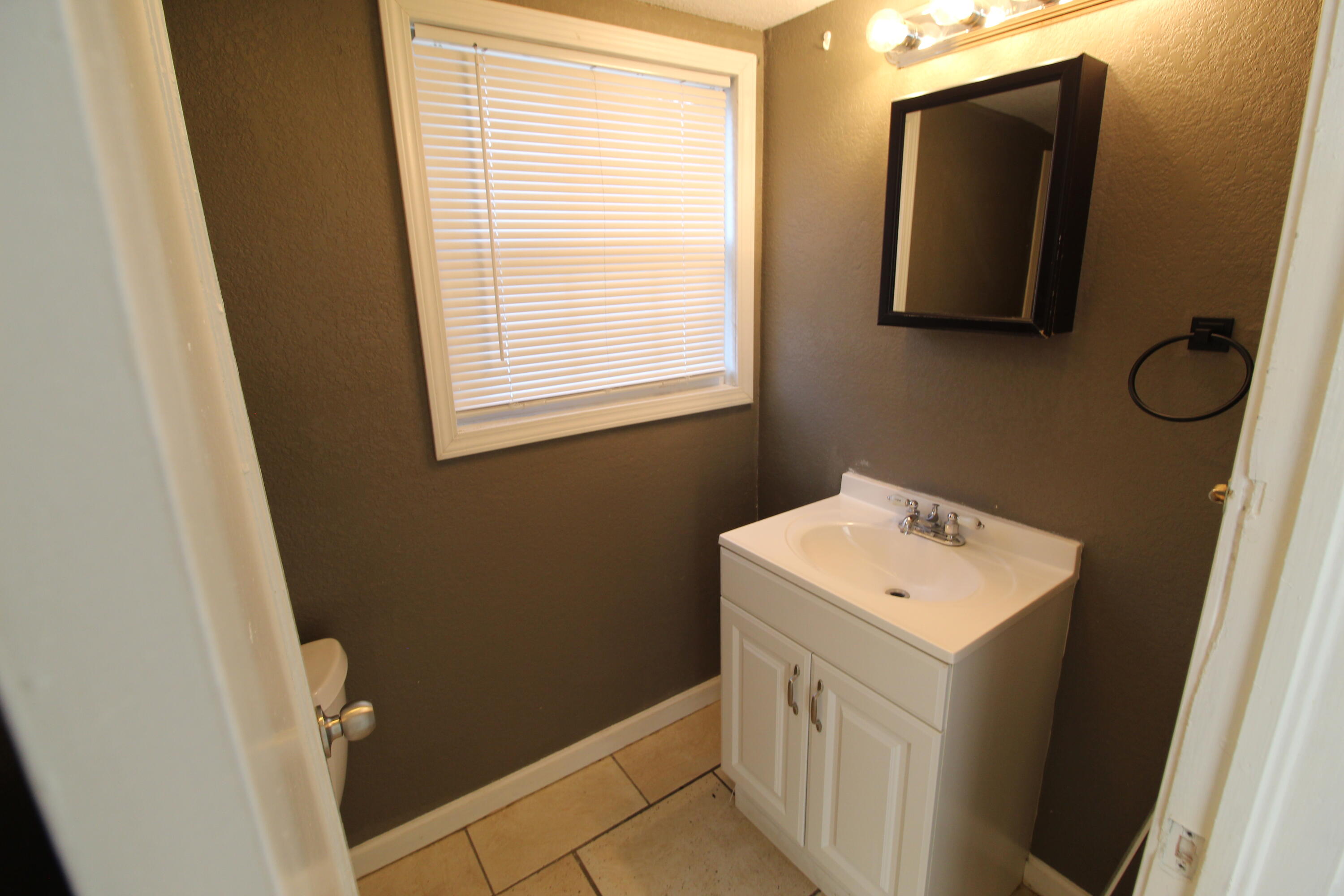 2209 25th Street Lubbock, TX 79411 - Photo 8 of 20 IMG_2396