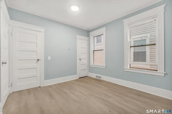 $2,400 | 105 Carleton Avenue, Bridgeport, CT 06604