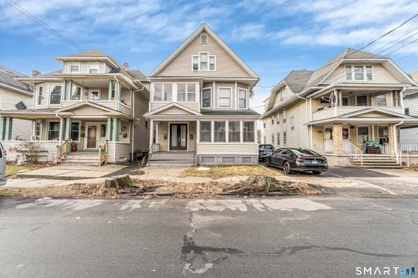 $2,400 | 105 Carleton Avenue, Bridgeport, CT 06604