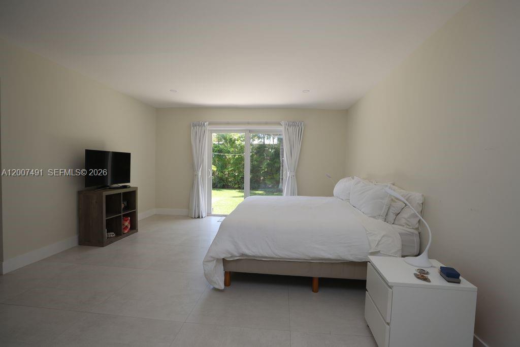5620 Alton Road Miami Beach, FL 33140 - Photo 13 of 21