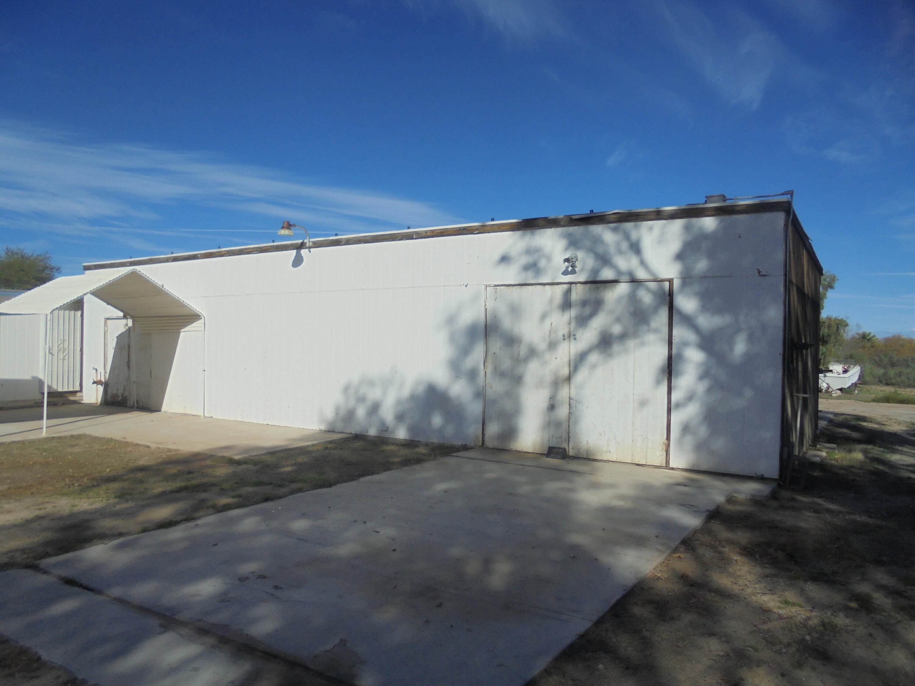 2274 Riviera Drive Blythe, CA 92225 - Photo 21 of 22 a view of backyard