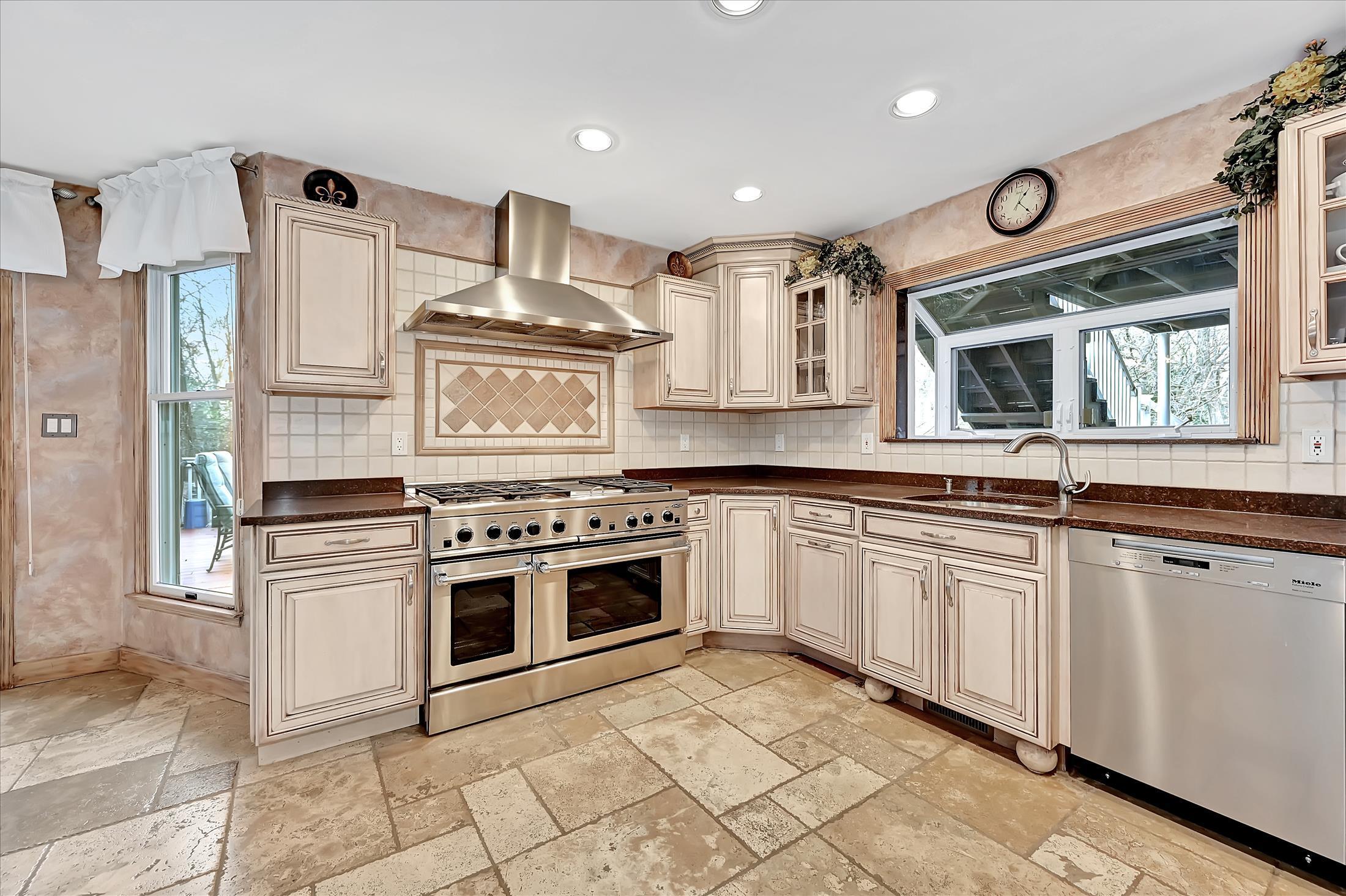 164 Robertsville Road Freehold, NJ 07728 - Photo 15 of 64 Kitchen (2)