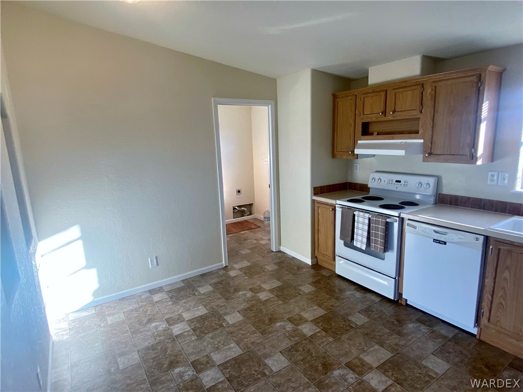 4852 Sacramento Road Golden Valley, AZ 86413 - Photo 5 of 46 Gallery Image 5