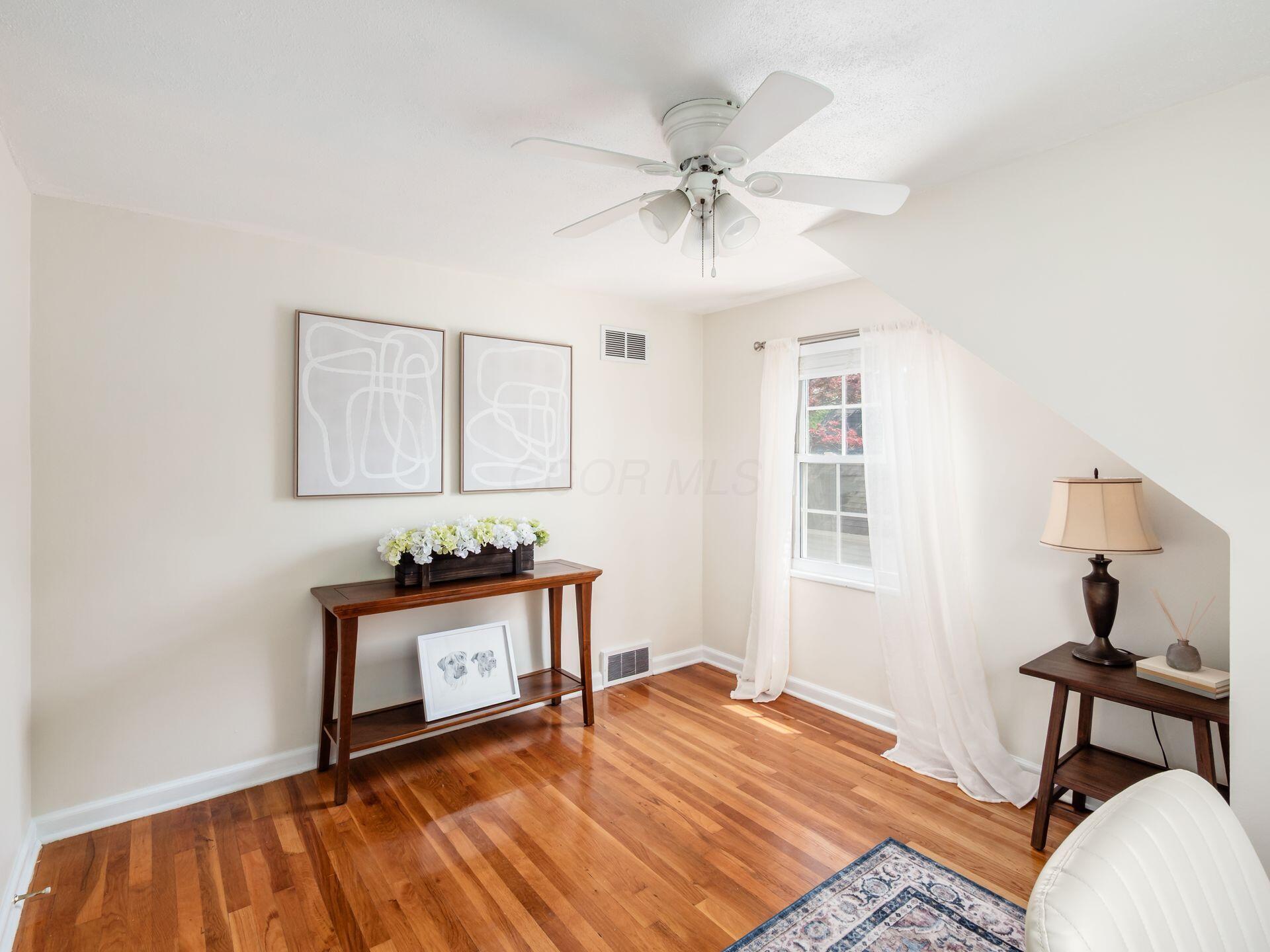 2805 Brandon Road Upper Arlington, OH 43221 - Photo 23 of 40 Home office, nursery, play room, or bedroom? The possibilities are endless.