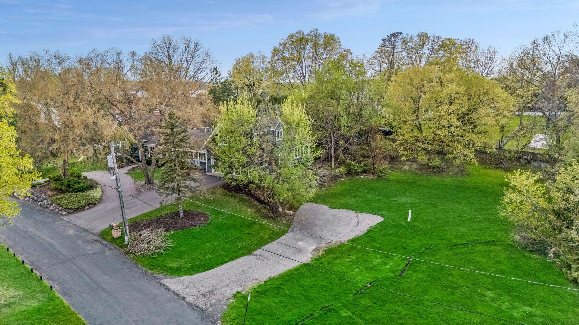 2308 Huntington Point Road East Wayzata, MN 55391 - Photo 2 of 12
