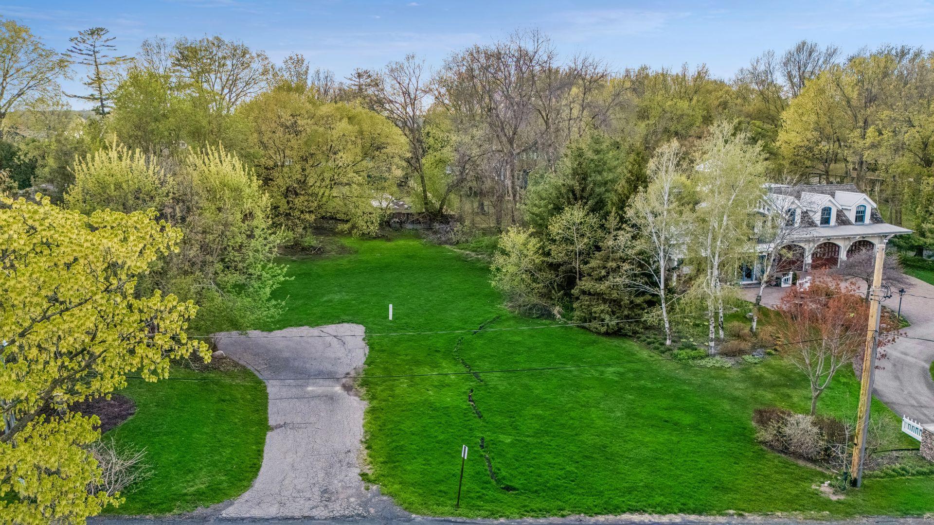 2308 Huntington Point Road East Wayzata, MN 55391 - Photo 3 of 12