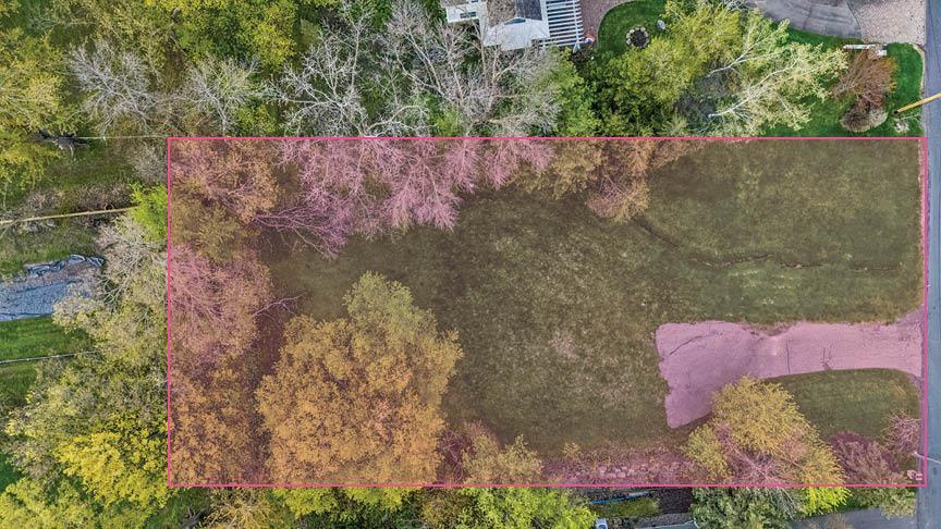 2308 Huntington Point Road East Wayzata, MN 55391 - Photo 4 of 12