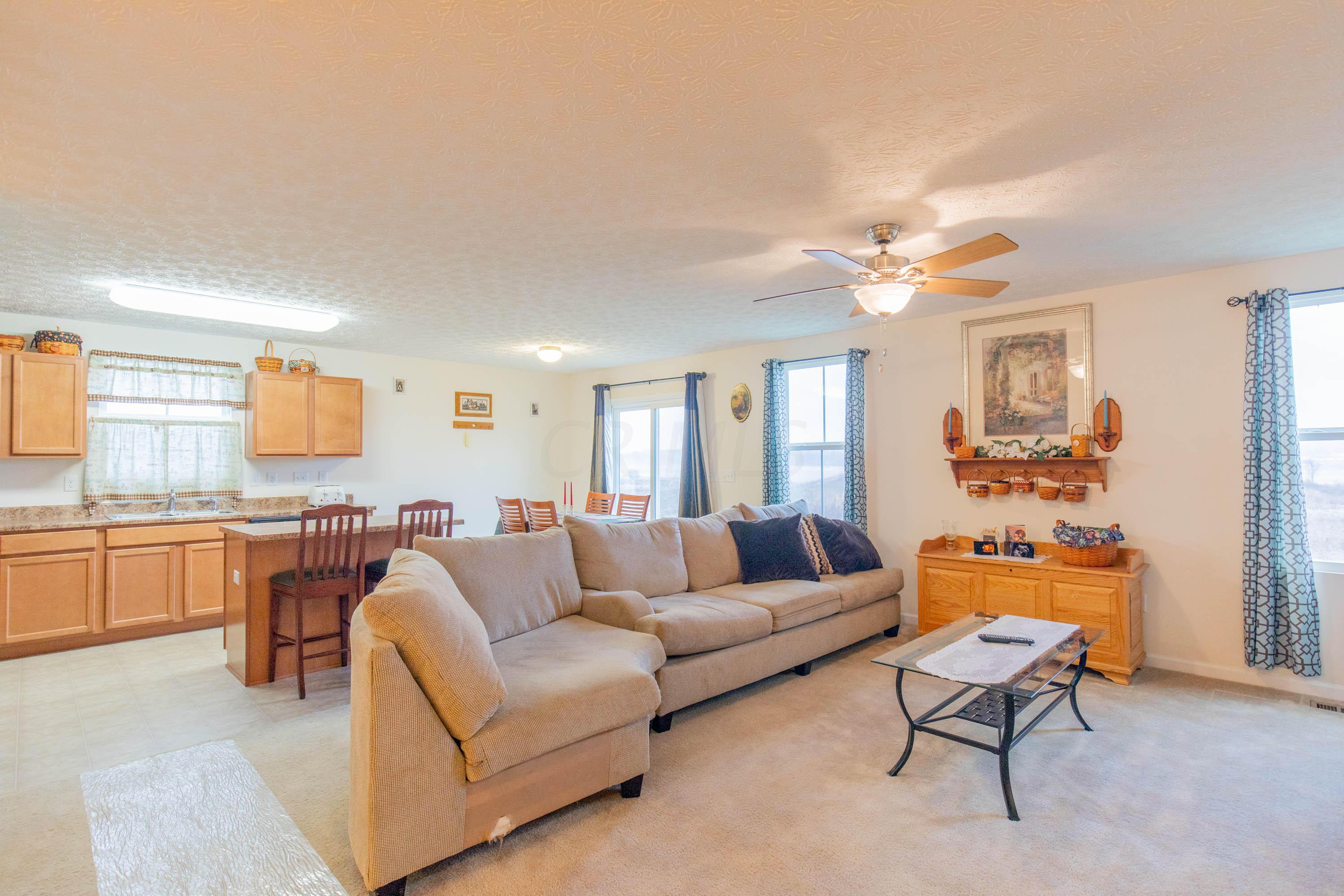 2014 Sun Ridge Street Lancaster, OH 43130 - Photo 5 of 30 Gallery Image 5