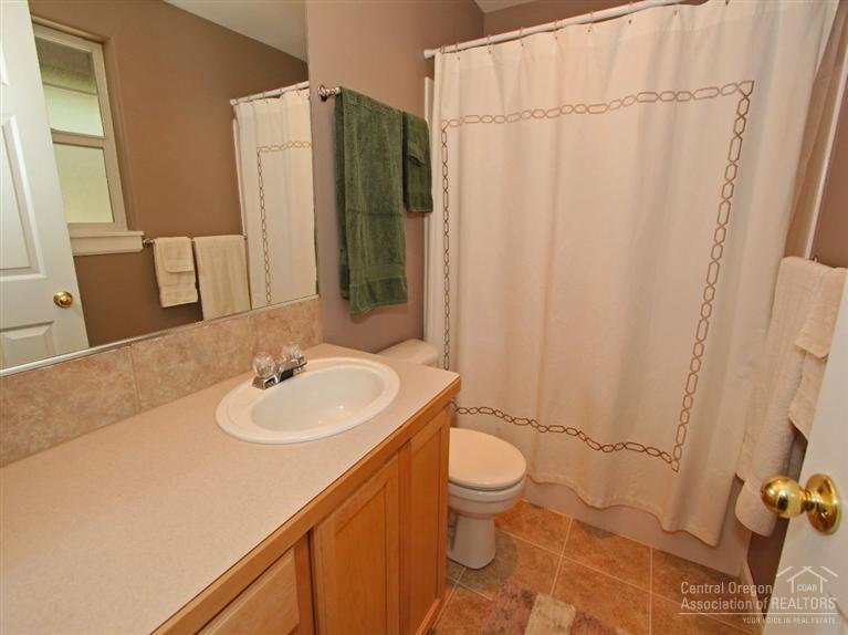 16983 Hermosa Road Bend, OR 97707 - Photo 13 of 22 Additional Photo