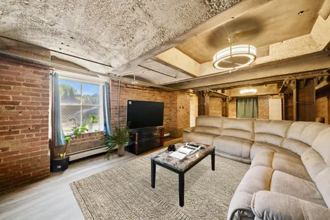 $3,000 | 117 South Lombard Avenue, Unit G, Oak Park, IL 60302