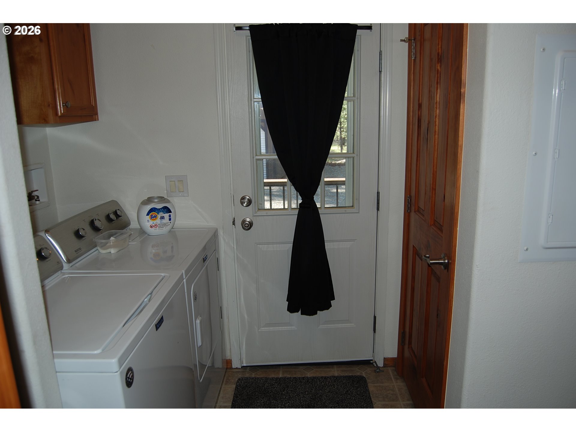 38987 Deer Creek Road Baker City, OR 97814 - Photo 21 of 45 a utility room with dryer and washer