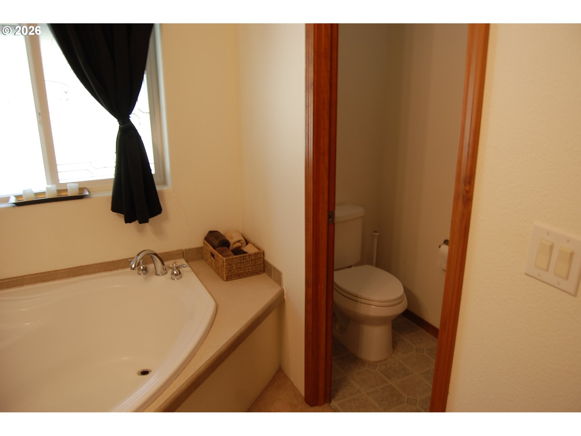 38987 Deer Creek Road Baker City, OR 97814 - Photo 27 of 45 a bathroom with a sink and a toilet