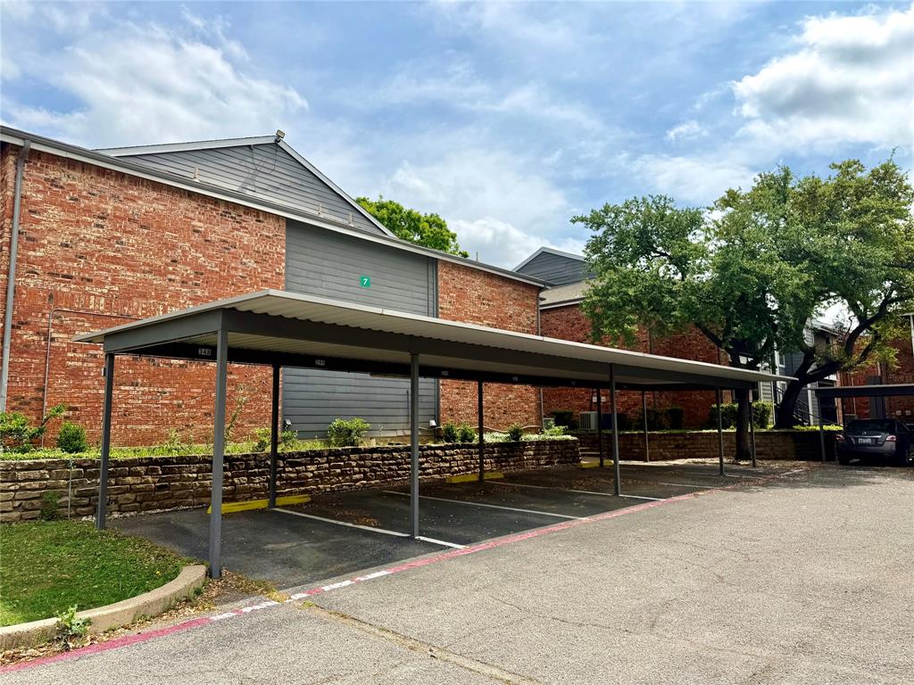 18333 Roehampton Drive, Unit 624 Dallas, TX 75252 - Photo 35 of 39 a view of outdoor space with a patio