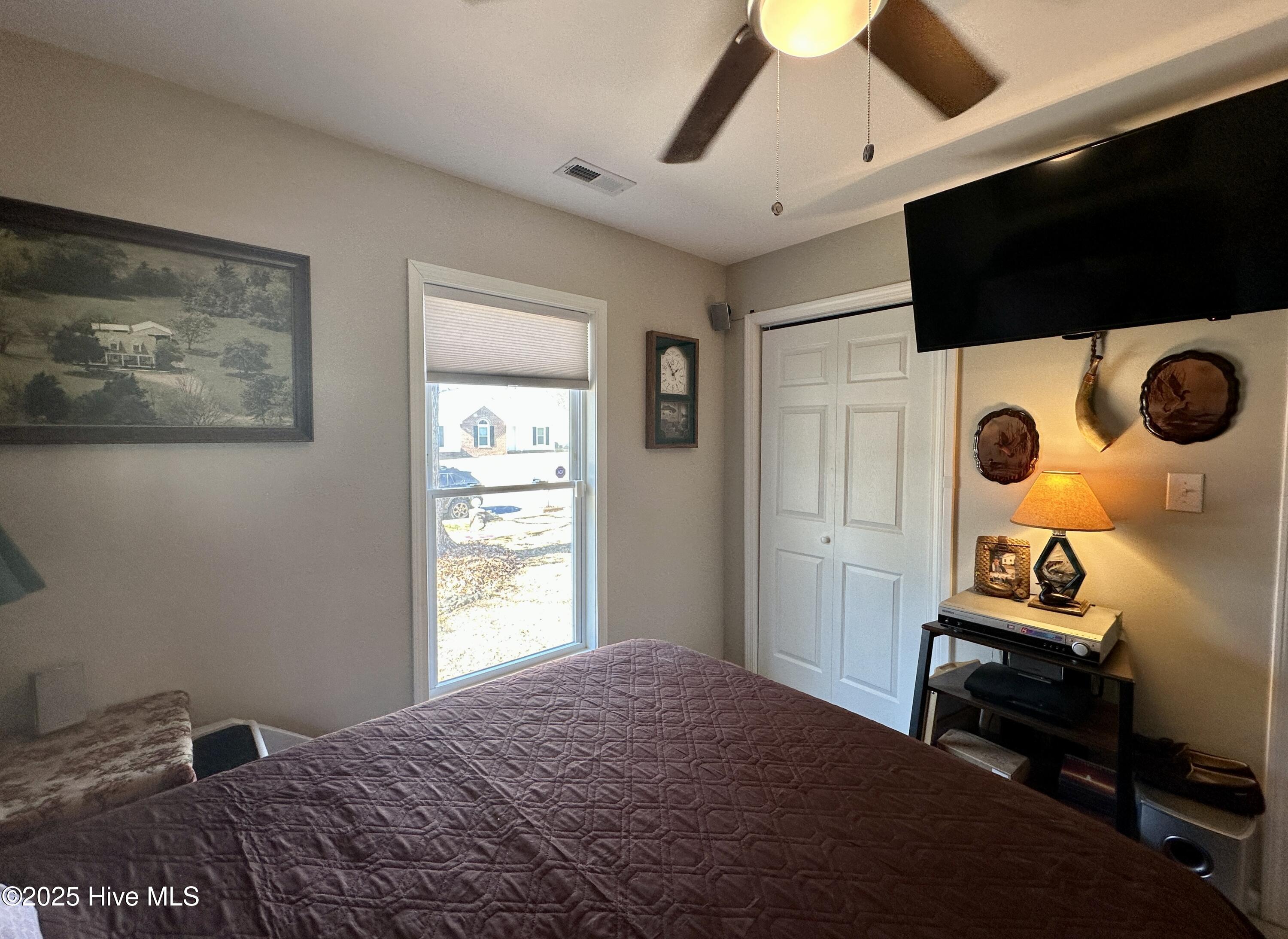 166 Raintree Circle Jacksonville, NC 28540 - Photo 33 of 57 166RaintreeCir_br2b