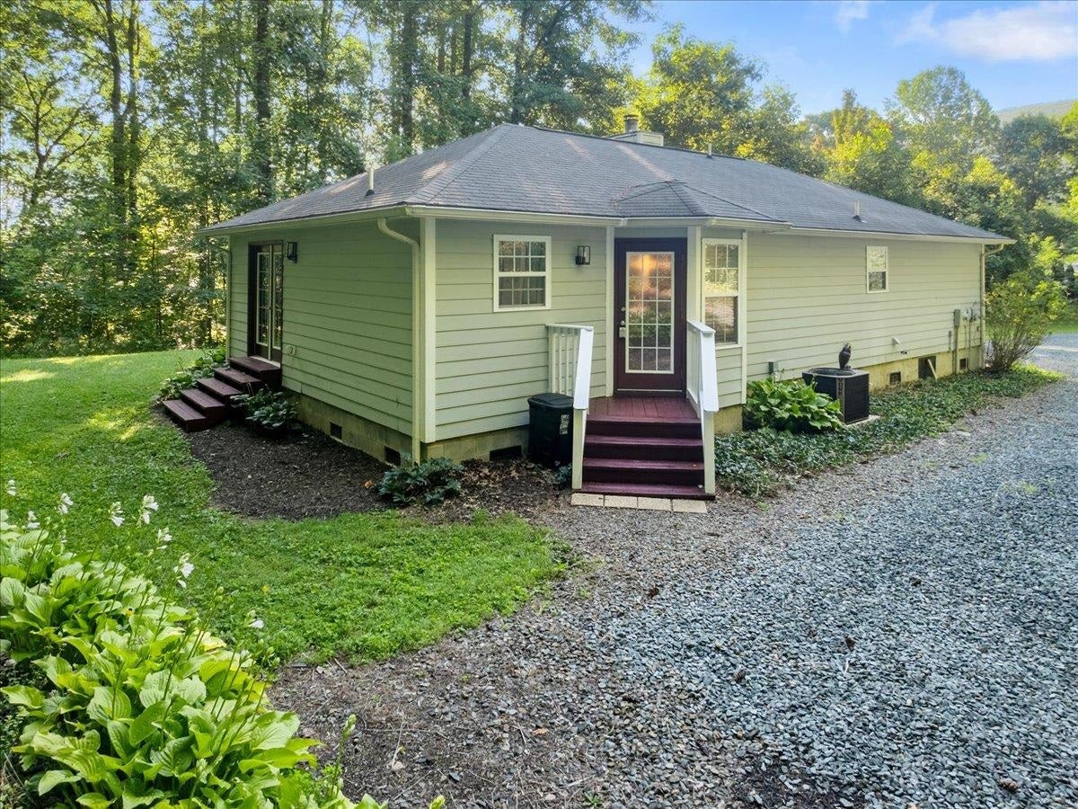 2271 Ridgeview Road Northwest Floyd, VA 24091 - Photo 40 of 67 Gallery Image 40