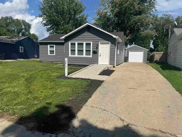 $219,000 | 2417 Foxhall Drive, Lafayette, IN 47909