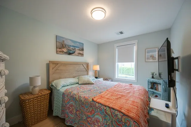 $875,000 | 99 Sylvia Lane, Westport, MA 02790