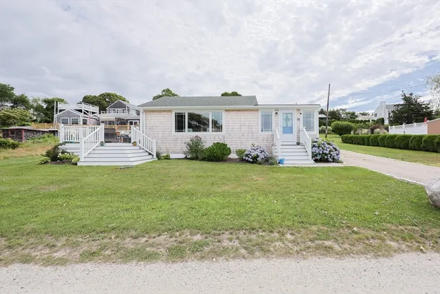 $875,000 | 99 Sylvia Lane, Westport, MA 02790