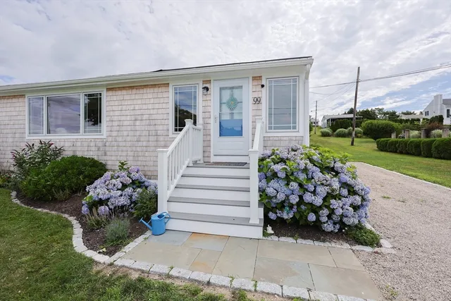 $875,000 | 99 Sylvia Lane, Westport, MA 02790