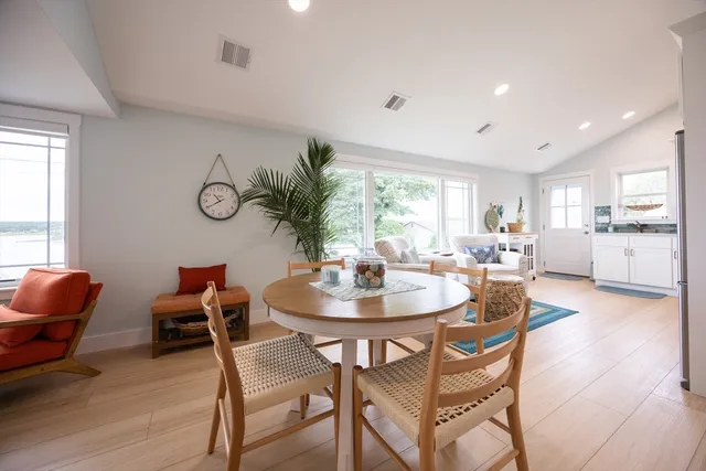 $875,000 | 99 Sylvia Lane, Westport, MA 02790