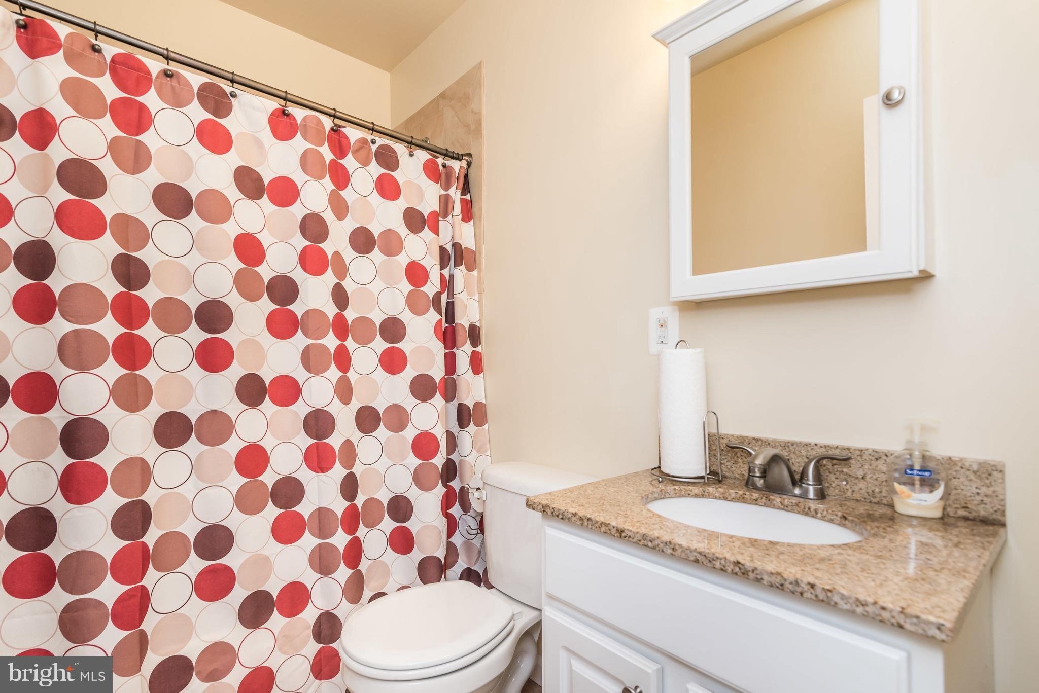 3625 Lockwood Road Baltimore, MD 21207 - Photo 17 of 28 Bath