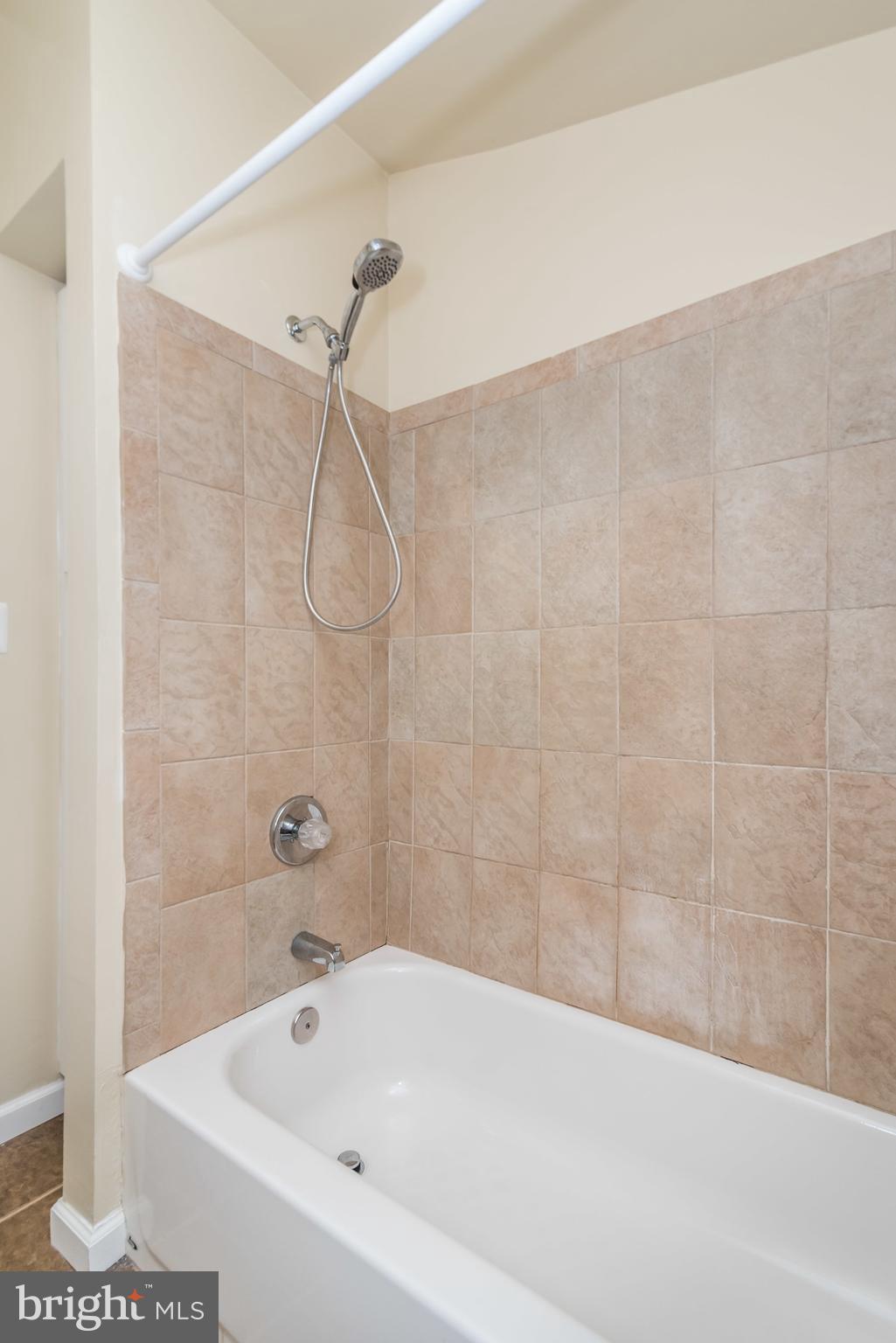 3625 Lockwood Road Baltimore, MD 21207 - Photo 26 of 28 Bath
