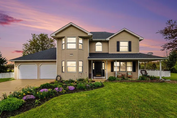 $525,000 | 5305 East T Avenue, Vicksburg, MI 49097