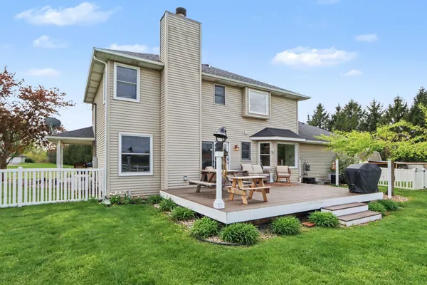 $525,000 | 5305 East T Avenue, Vicksburg, MI 49097