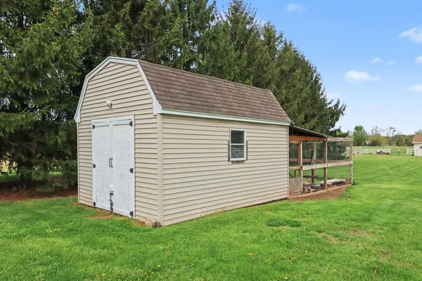 $525,000 | 5305 East T Avenue, Vicksburg, MI 49097