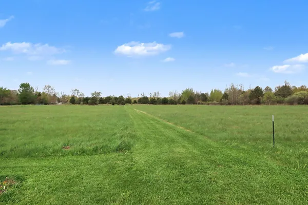 $525,000 | 5305 East T Avenue, Vicksburg, MI 49097