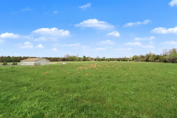 $525,000 | 5305 East T Avenue, Vicksburg, MI 49097