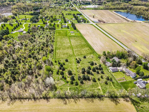 $525,000 | 5305 East T Avenue, Vicksburg, MI 49097