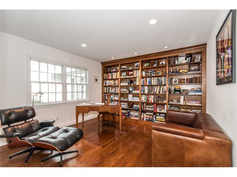 5 Dorchester Lane Riverside, CT 06878 - Photo 9 of 22 a living room with furniture and a window