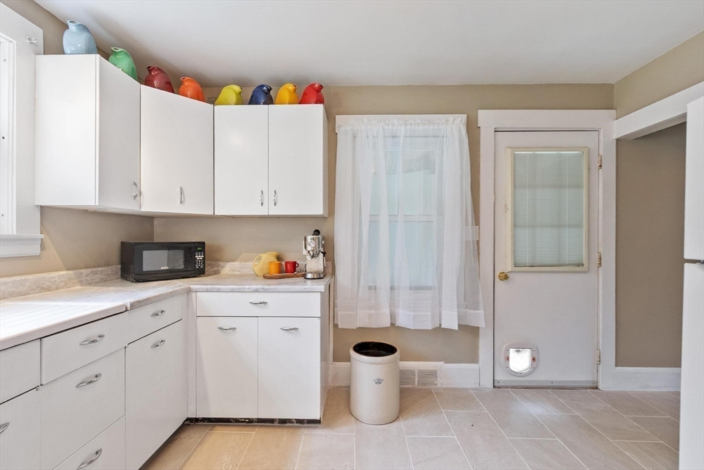 361 Mulpus Road Lunenburg, MA 01462 - Photo 33 of 42