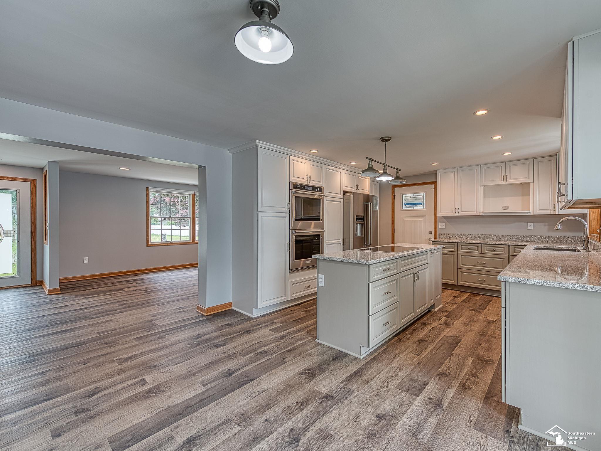 4369 Dixon Road Newport, MI 48166 - Photo 3 of 44 50147039-b538a800-c74e-45b6-bc87-9b080722436d.JPG
