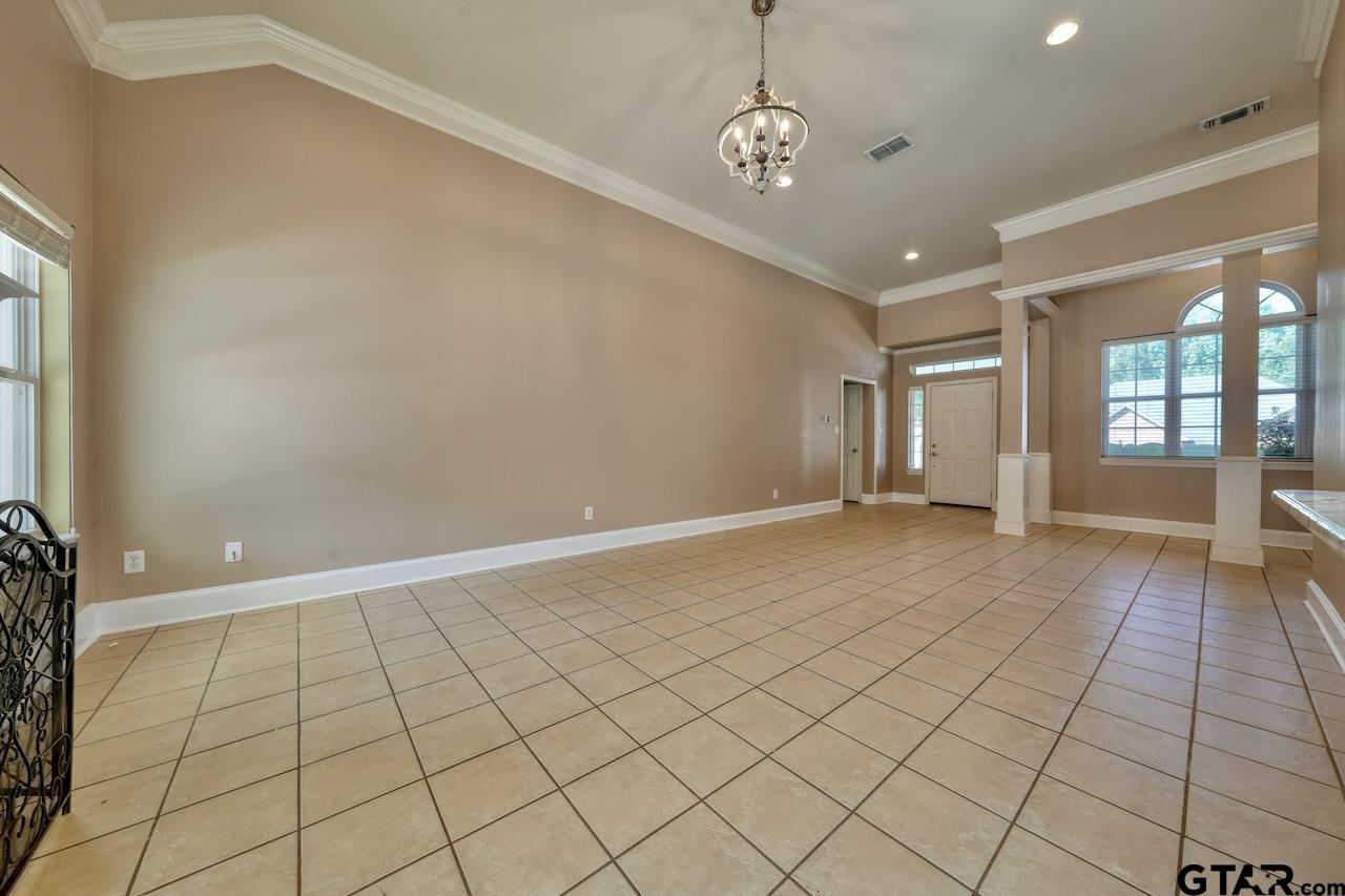 812 Rugby Lane Whitehouse, TX 75791 - Photo 5 of 43 Gallery Image 5