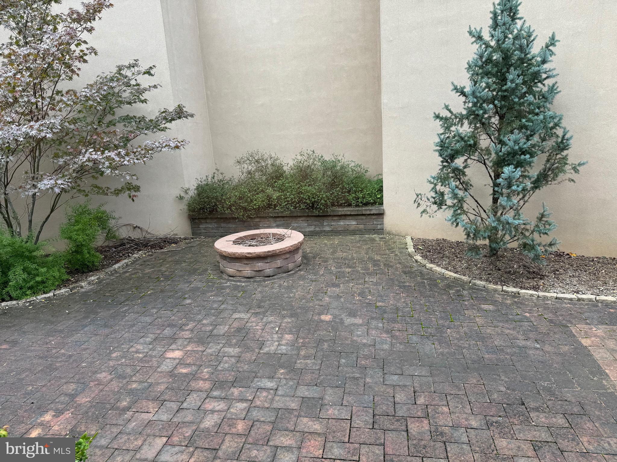 115 Gloucester Road Front Royal, VA 22630 - Photo 8 of 14 a view of a backyard of a house