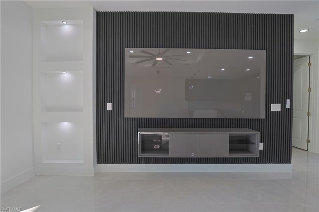 809 Williams Avenue Lehigh Acres, FL 33972 - Photo 7 of 33 a view of fireplace