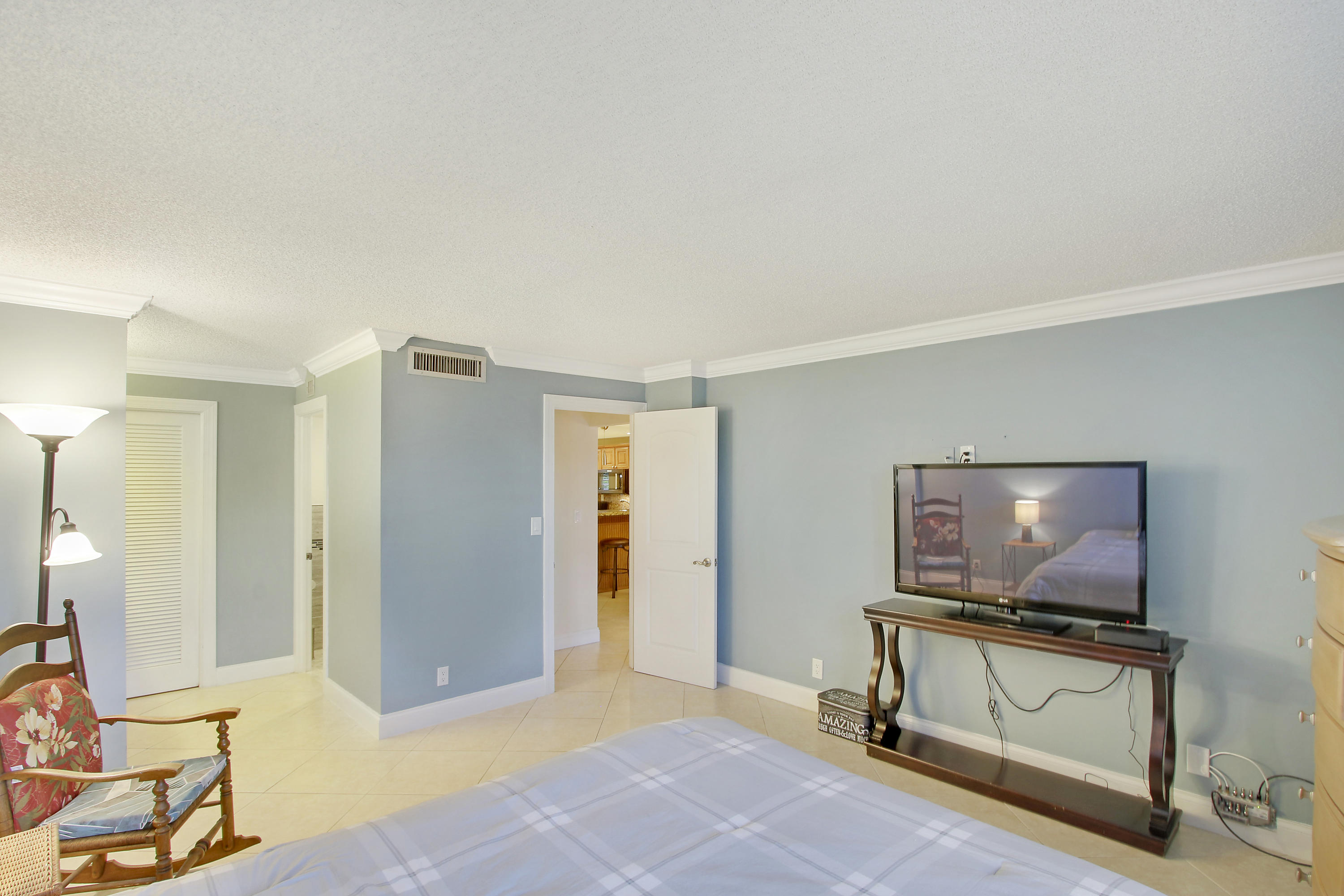 1 Royal Palm Way, Unit 3020 Boca Raton, FL 33432 - Photo 11 of 20 House2-48