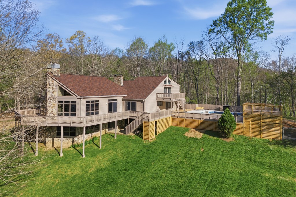 853 Caler Road Brasstown, NC 28902 - Photo 4 of 122