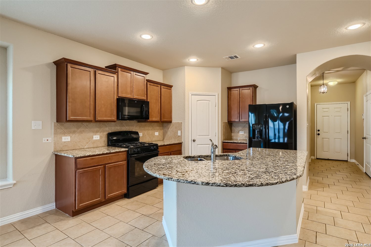 9026 Bowring Converse, TX 78109 - Photo 11 of 21