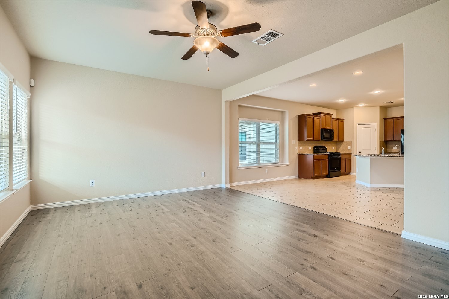 9026 Bowring Converse, TX 78109 - Photo 9 of 21