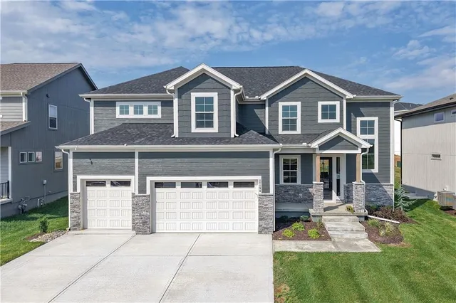 $765,000 | 17194 South Heatherwood Street, Olathe, KS 66062